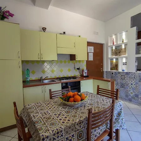 Casa Mena Bed & Breakfast
